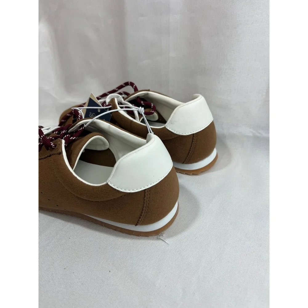 Universal Thread Womens Brown Suede Like Sneakers Low Top Gum Sole Size 8 NWT